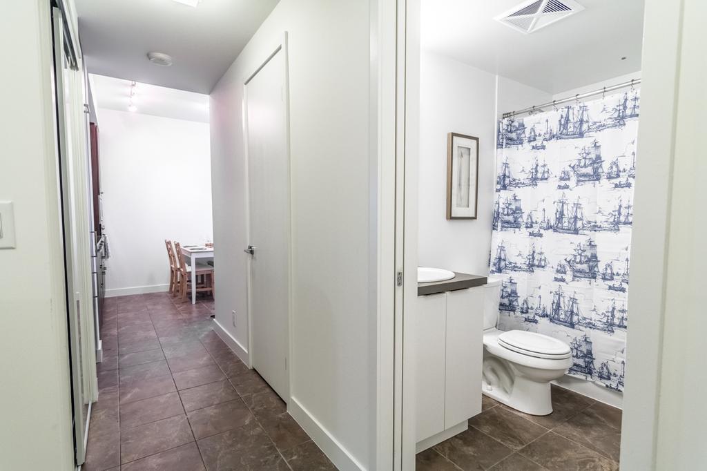 טורונטו Aoc Suites - Two Bedroom Condo - City/Cn Tower View מראה חיצוני תמונה