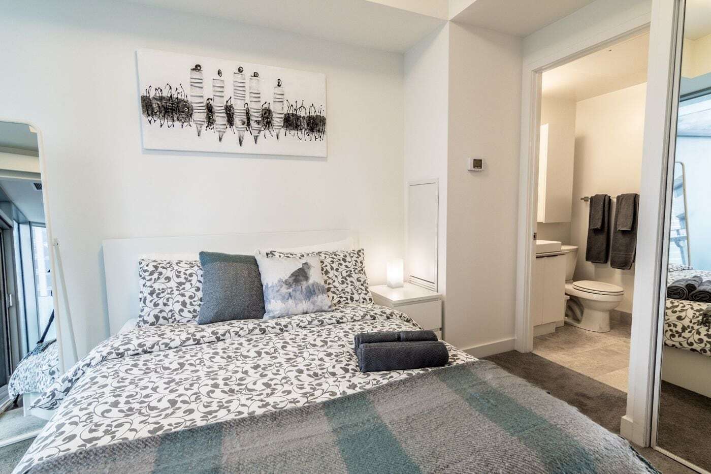טורונטו Aoc Suites - Two Bedroom Condo - City/Cn Tower View מראה חיצוני תמונה