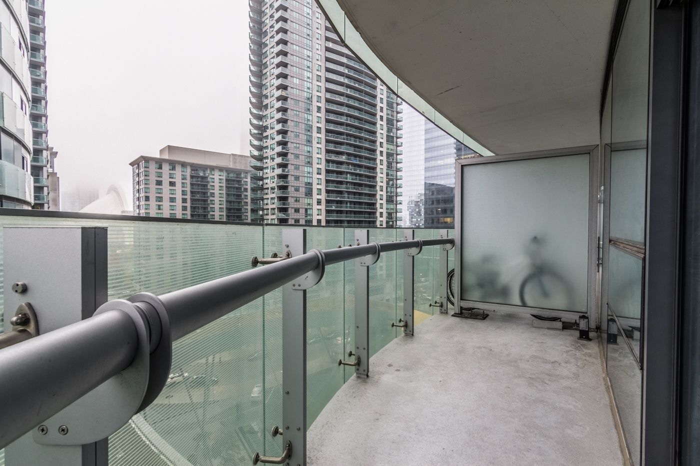 טורונטו Aoc Suites - Two Bedroom Condo - City/Cn Tower View מראה חיצוני תמונה
